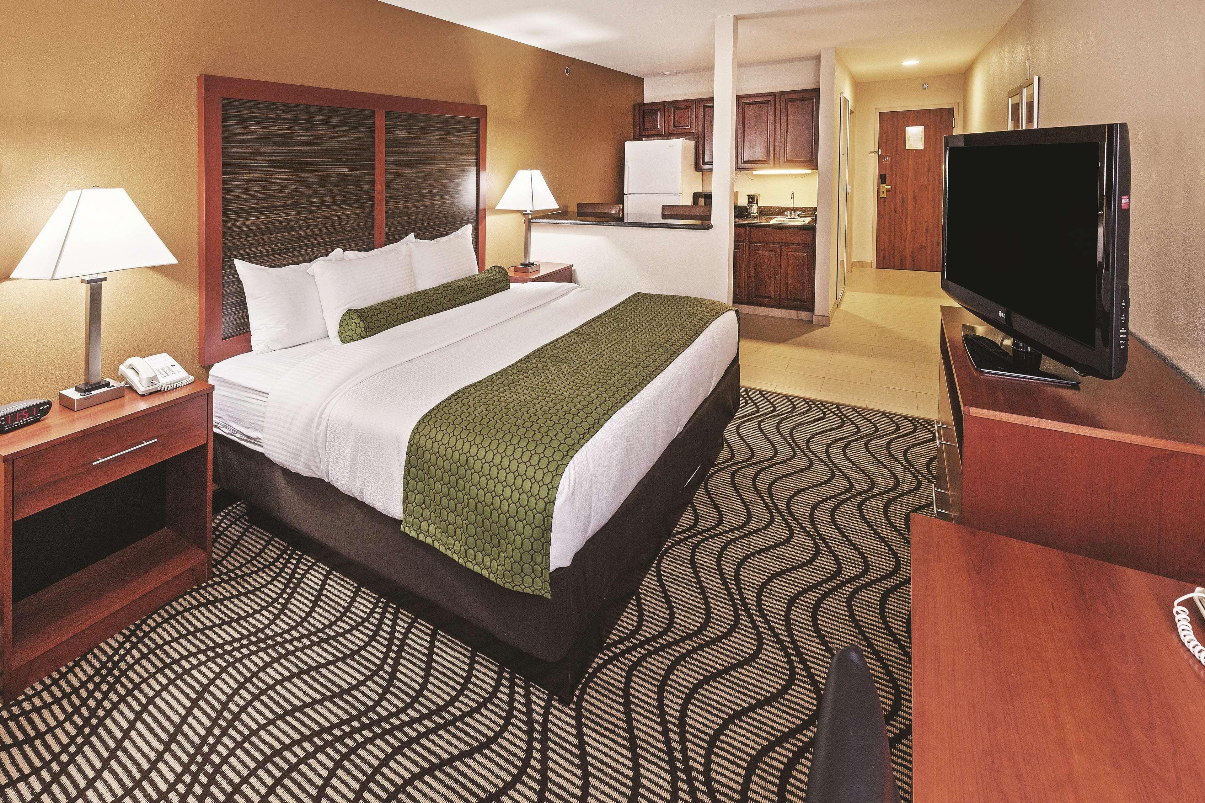 La Quinta By Wyndham Midwest City - Tinker Afb Exterior photo