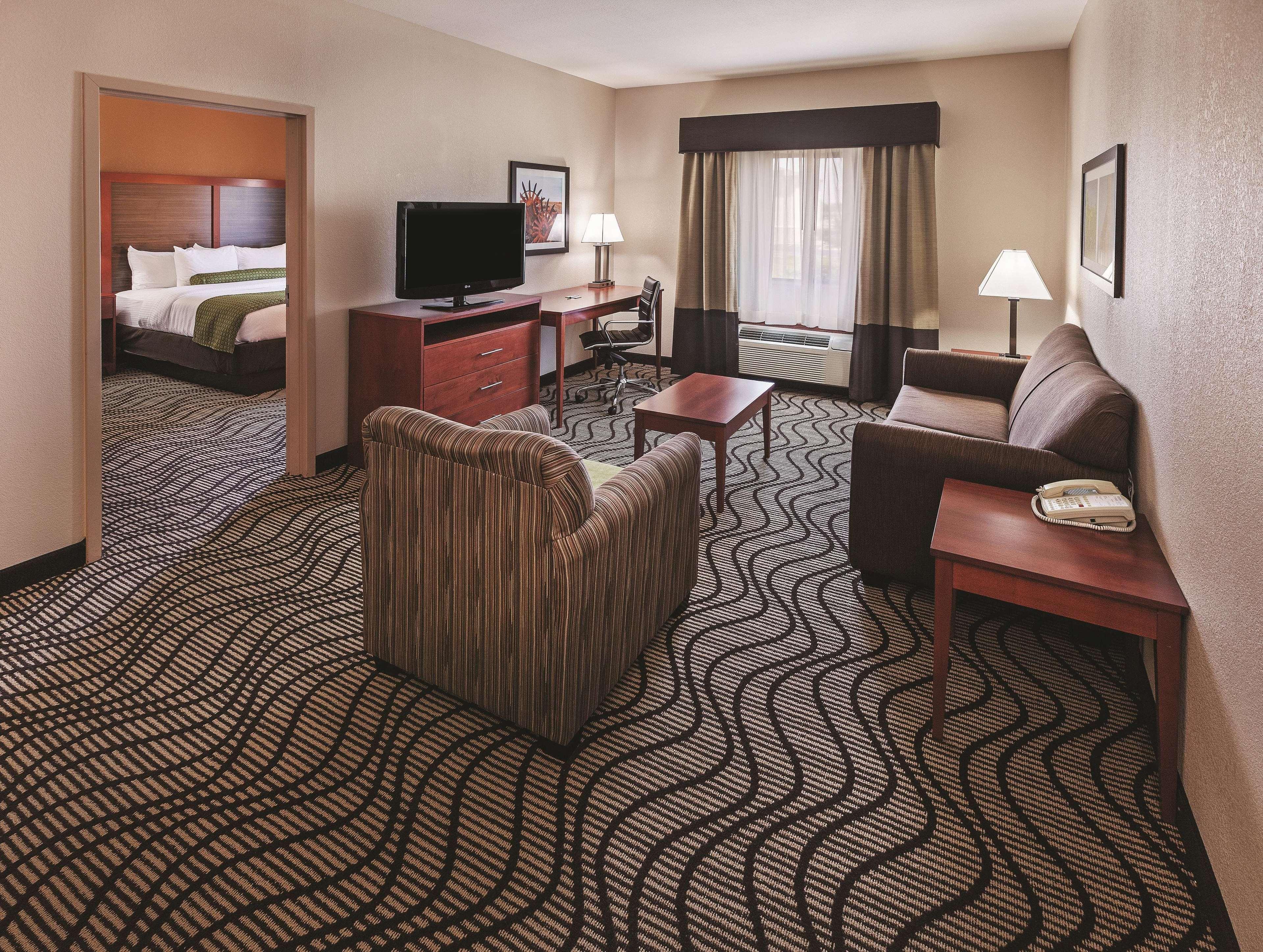 La Quinta By Wyndham Midwest City - Tinker Afb Exterior photo