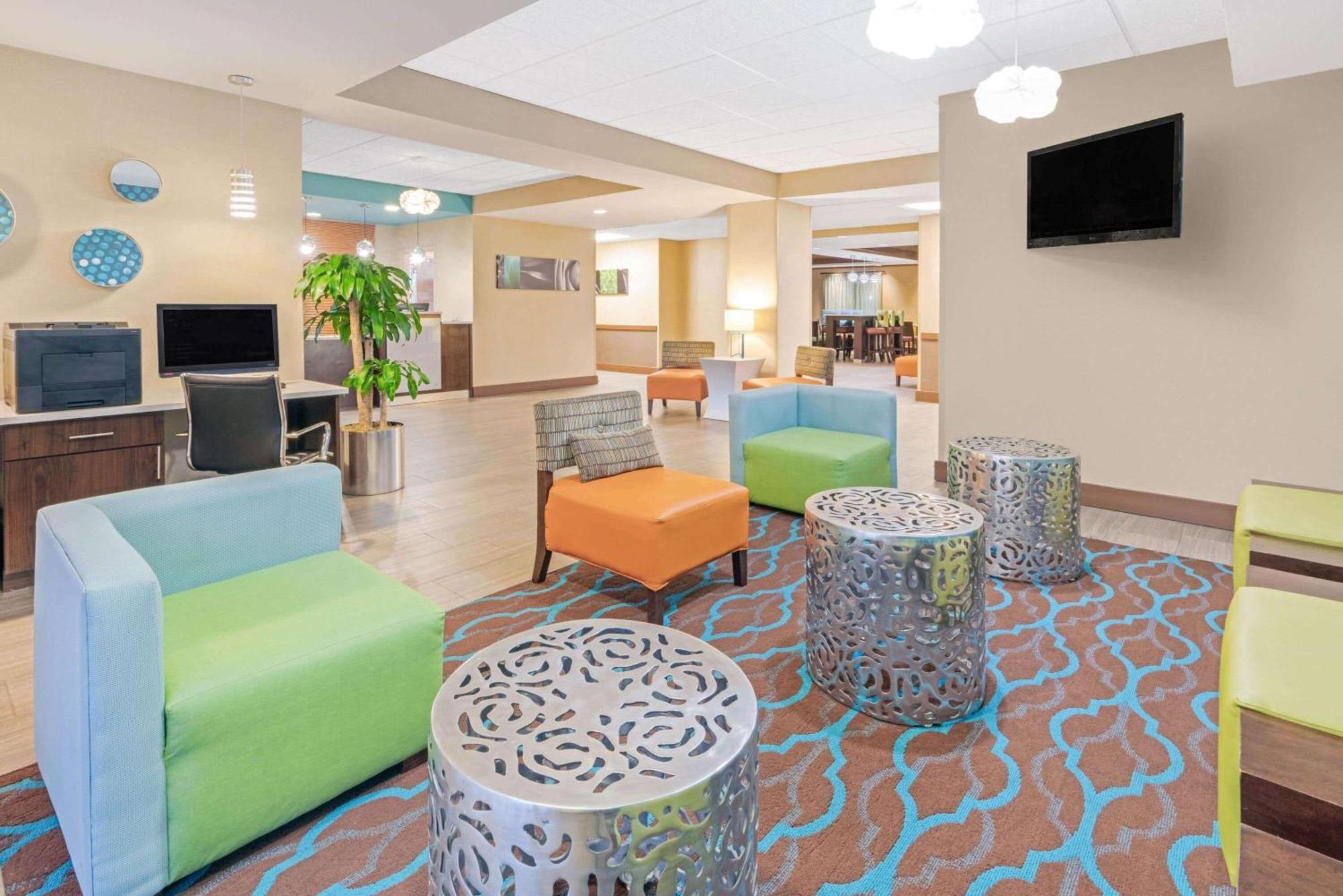 La Quinta By Wyndham Midwest City - Tinker Afb Exterior photo